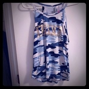 🔥New love camo tank top 🔥